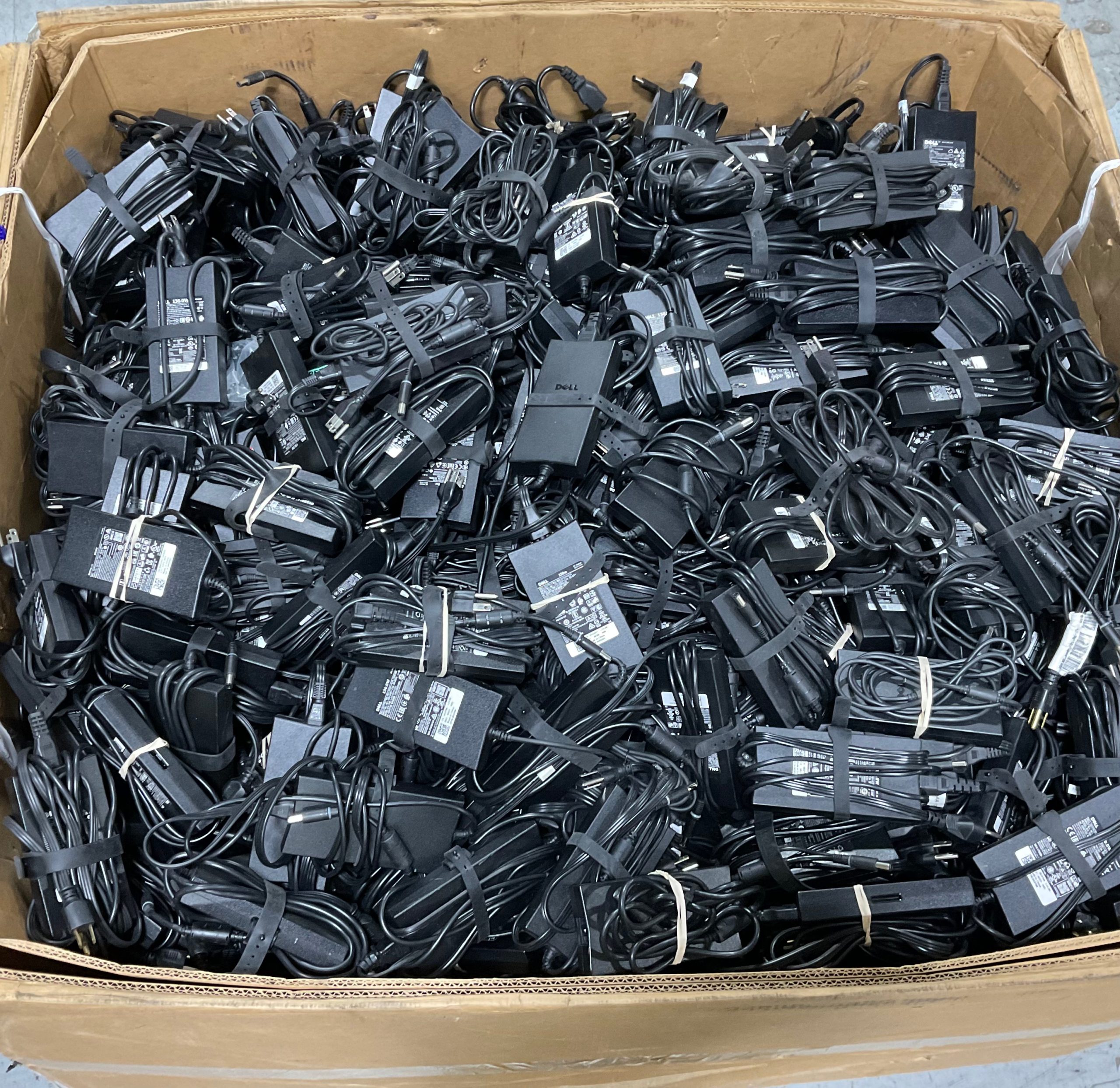 dell 130w adapter round tip 7.4mm – qty: 700 – #so 10967
