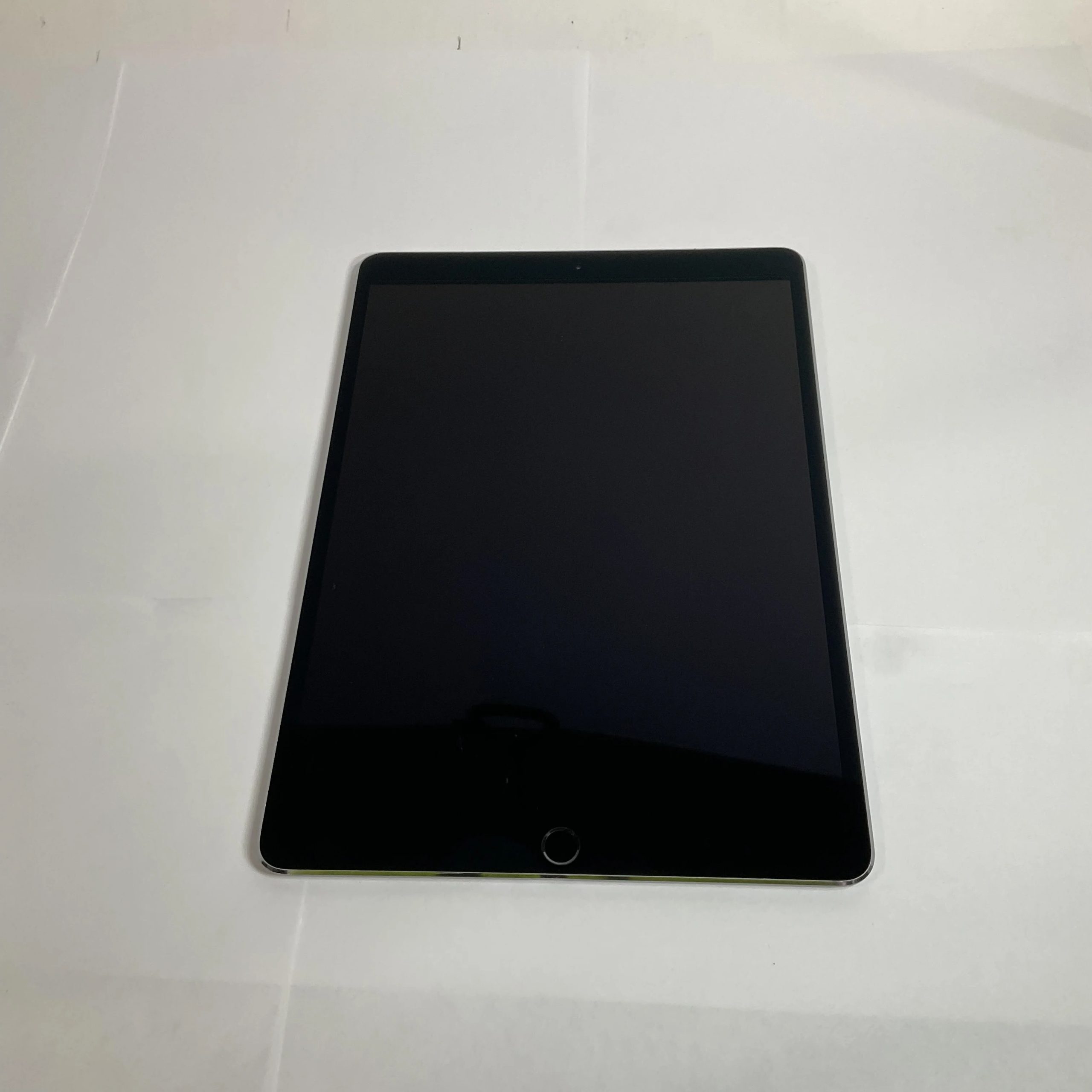 ipads with issues – qty: 320 – #so 10630
